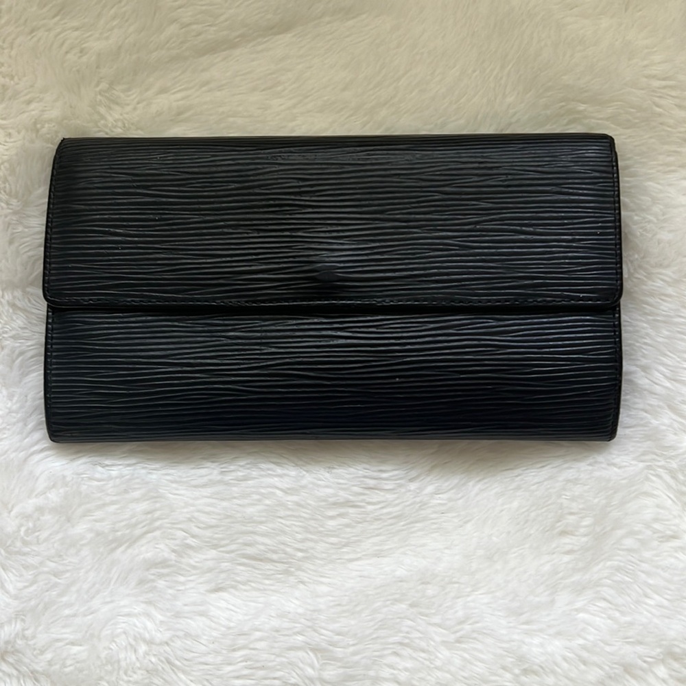 Louis Vuitton Epi Porte Feuille Sarah Leather Long Bifold Wallet